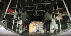 Gubernur Sumsel Herman Deru melepas 15 ton bantuan logistik hasil donasi para pelajar Sumsel untuk korban banjir dan longsor di Sumbar. (Sumber: Pemprov Sumsel)