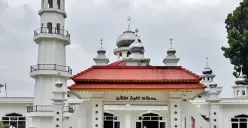 Keindahan dan Keagungan Masjid Agung Solihin Kayuagung: Destinasi Religi dan Ikon Sejarah OKI (Foto: giwang.sumselprov)