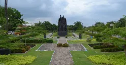 Taman Segitiga Emas Kayuagung: Ikon Wisata Modern di Pusat Kota Kayuagung (Foto: giwang.sumselprov)