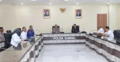 Polda Sumsel bersama jajaran mengikuti sosialisasi implementasi KUHP baru secara daring di Mapolda Sumsel. (Sumber: Istimewa)