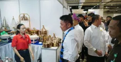 Gubernur Sumsel Herman Deru menghadiri Rapimprov KADIN Sumsel sekaligus meresmikan Gerakan Pangan Murah dan Dapur MBG Sumsel di Transmart Palembang, Selasa (21/10/2025). (Sumber: Istimewa)