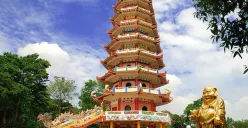 Pulau Kemaro: Pesona Wisata Legendaris di Sungai Musi Palembang (Sumber: Pinterest | Foto: Anggita CanaKia)