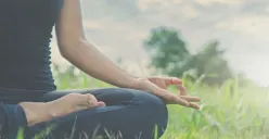 Meditasi: Kunci Ketenangan dan Kesehatan Mental (Sumber: Pinterest | Foto: Freepik)