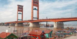 Sejarah Bahasa Melayu Palembang: Identitas, Ciri Khas, dan Perkembangannya (Sumber: pinterest.com | Foto: Dreamstime Stock Photos)