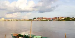 Moda Transportasi Tradisional di Palembang: Warisan Budaya yang Tetap Bertahan (Sumber: pinterest.com | Foto: Nuwaira Fathia)
