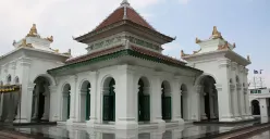 Penyebaran Islam di Sumatera Selatan: Jejak Sejarah, Tokoh, dan Perkembangannya (Sumber: pinterest.com | Foto: Wikiwand)
