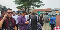 Rektor UIN Syarif Hidayatullah Jakarta, Prof. Asep Saepudin Jahar berada di lokasi ketika kericuhan di SDIP Pamulang terjadi. (Sumber: Istimewa)
