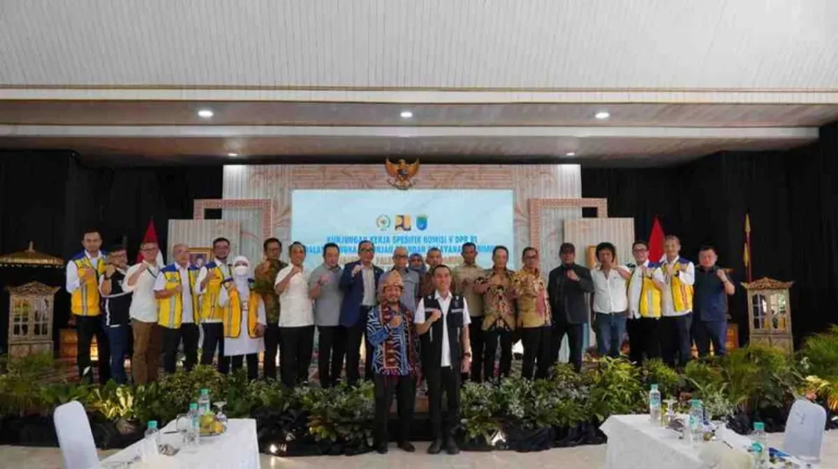 Kunjungan kerja spesifik yang dilakukan Komisi V DPR RI ke Jalan Tol Kayuagung-Palembang mengungkap berbagai persoalan terkait pemenuhan Standar Pelayanan Minimum (SPM) yang menjadi kewajiban operator (Sumber: Istimewa)