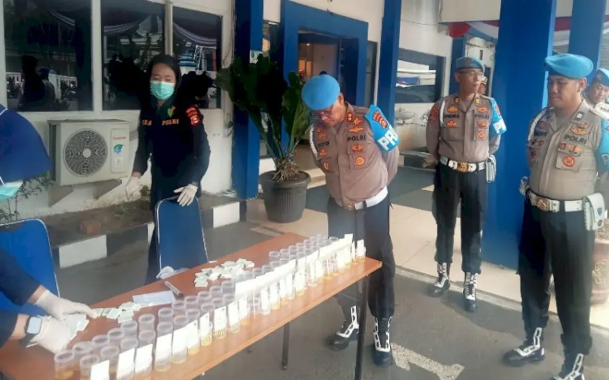 Polda Sumatera Selatan melalui Bidang Profesi dan Pengamanan (Bidpropam) kembali melaksanakan Operasi Penegakan Ketertiban dan Disiplin (Gaktibplin) sebagai upaya menjaga integritas dan kedisiplinan internal. (Sumber: rmolsumsel.id)