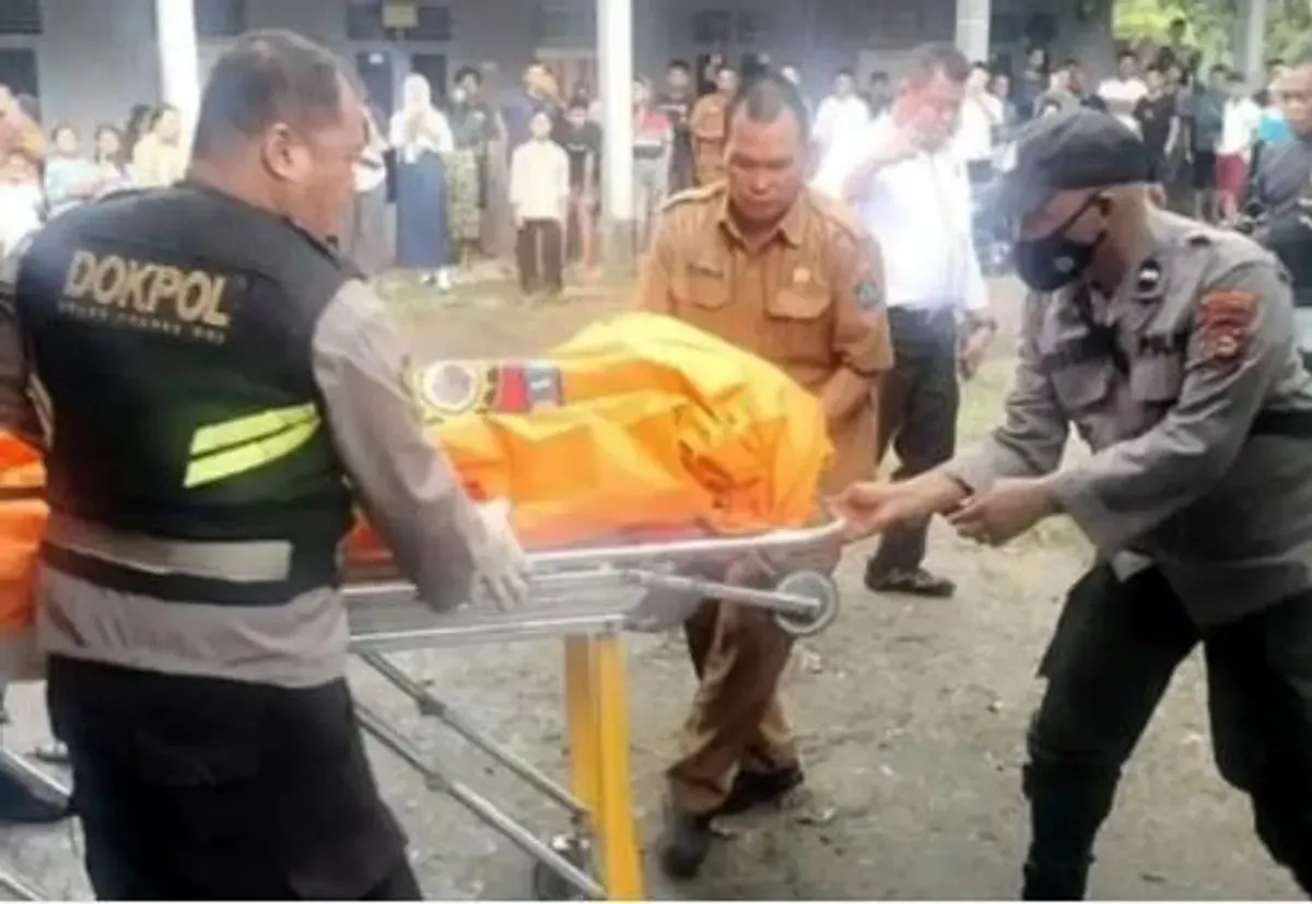 Jasad seorang pria yang sudah tidak bernyawa di dalam sebuah rumah kontrakan, Senin (14/7/2025) siang. (Sumber: Istimewa)