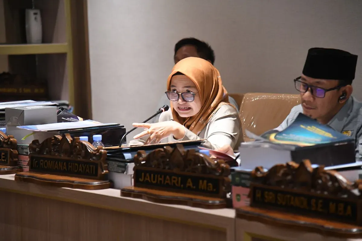 Juru Bicara Fraksi PDIP DPRD Sumsel, Ir Romiana Hidayati (Sumber: Instagram/bunda.omiromiana)