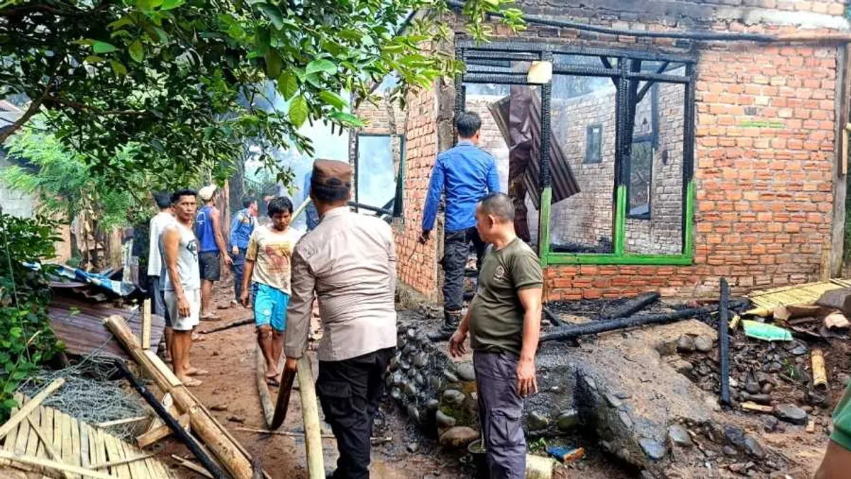 Kebakaran di Tebing Tinggi Empat Lawang, Rumah Petani Ludes Saat Ditinggal ke Kebun (Sumber: Istimewa)