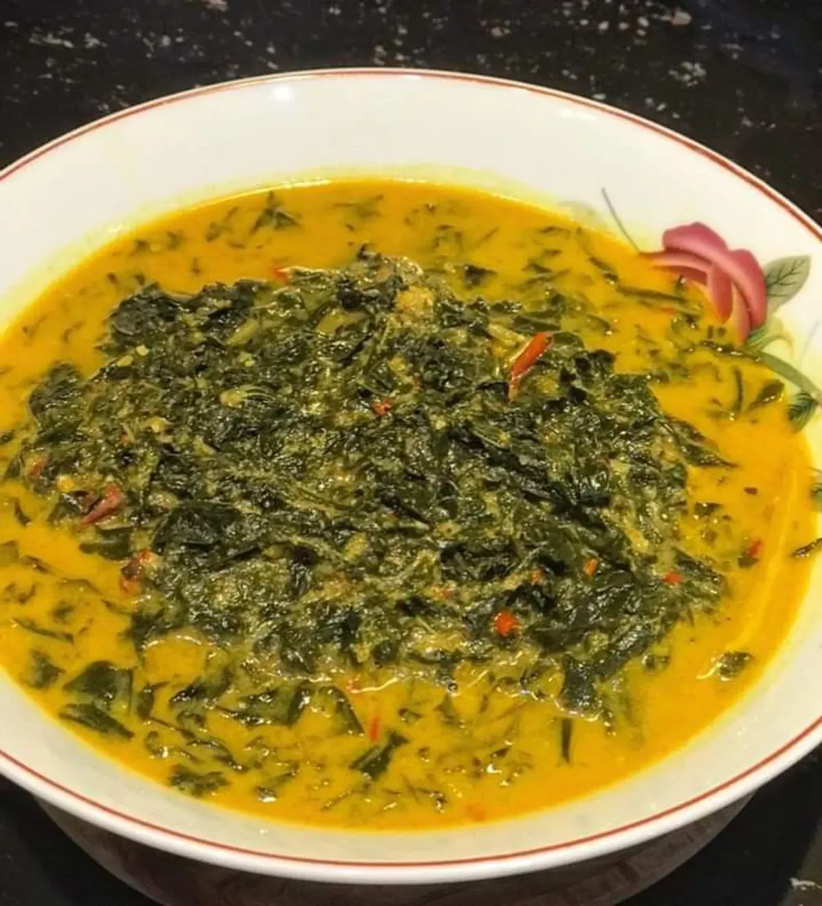 Gulai Pakis Khas Muara Enim: Cita Rasa Tradisional yang Menggugah Selera dan Kaya Gizi (Sumber: pinterest.com | Foto: US ssssji)
