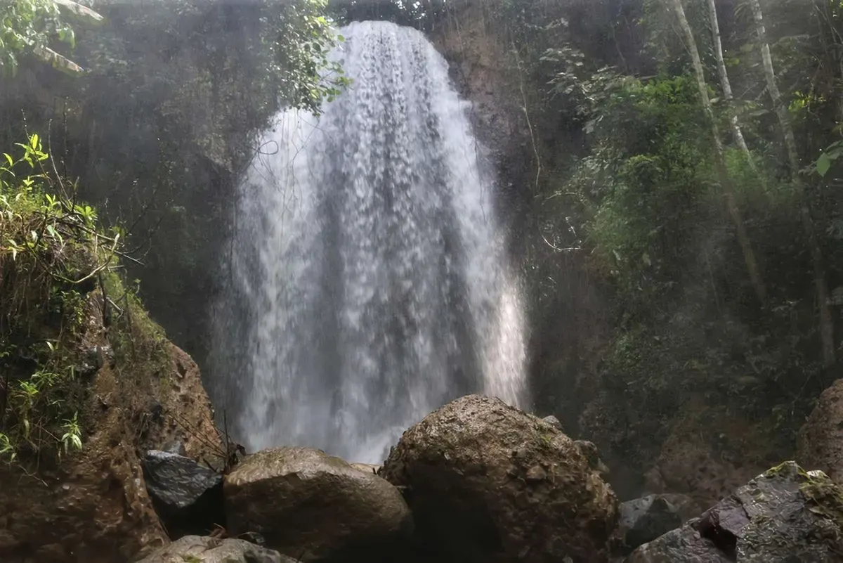 Keindahan Curup Bali: Pesona Alam Tersembunyi di Muara Enim yang Menawan (Foto: atourin.com)