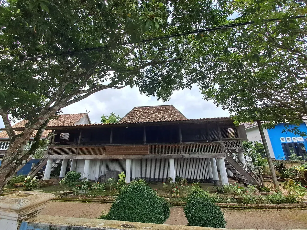 Rumah Limas Seratus Tiang: Warisan Arsitektur Megah dari Sumatera Selatan (Foto: giwang.sumselprov)