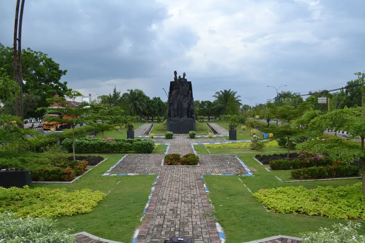 Taman Segitiga Emas Kayuagung: Ikon Wisata Modern di Pusat Kota Kayuagung (Foto: giwang.sumselprov)