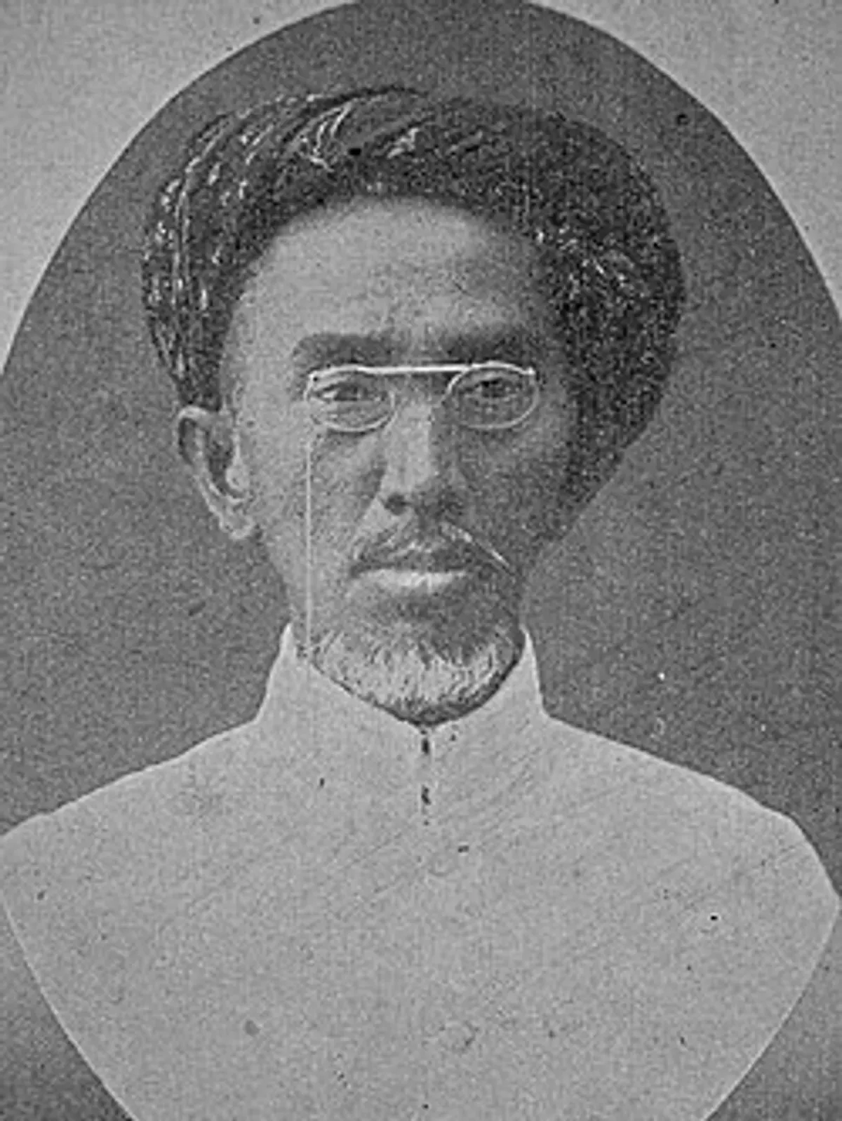 Ahmad Dahlan (Sumber: Wikipedia.org)
