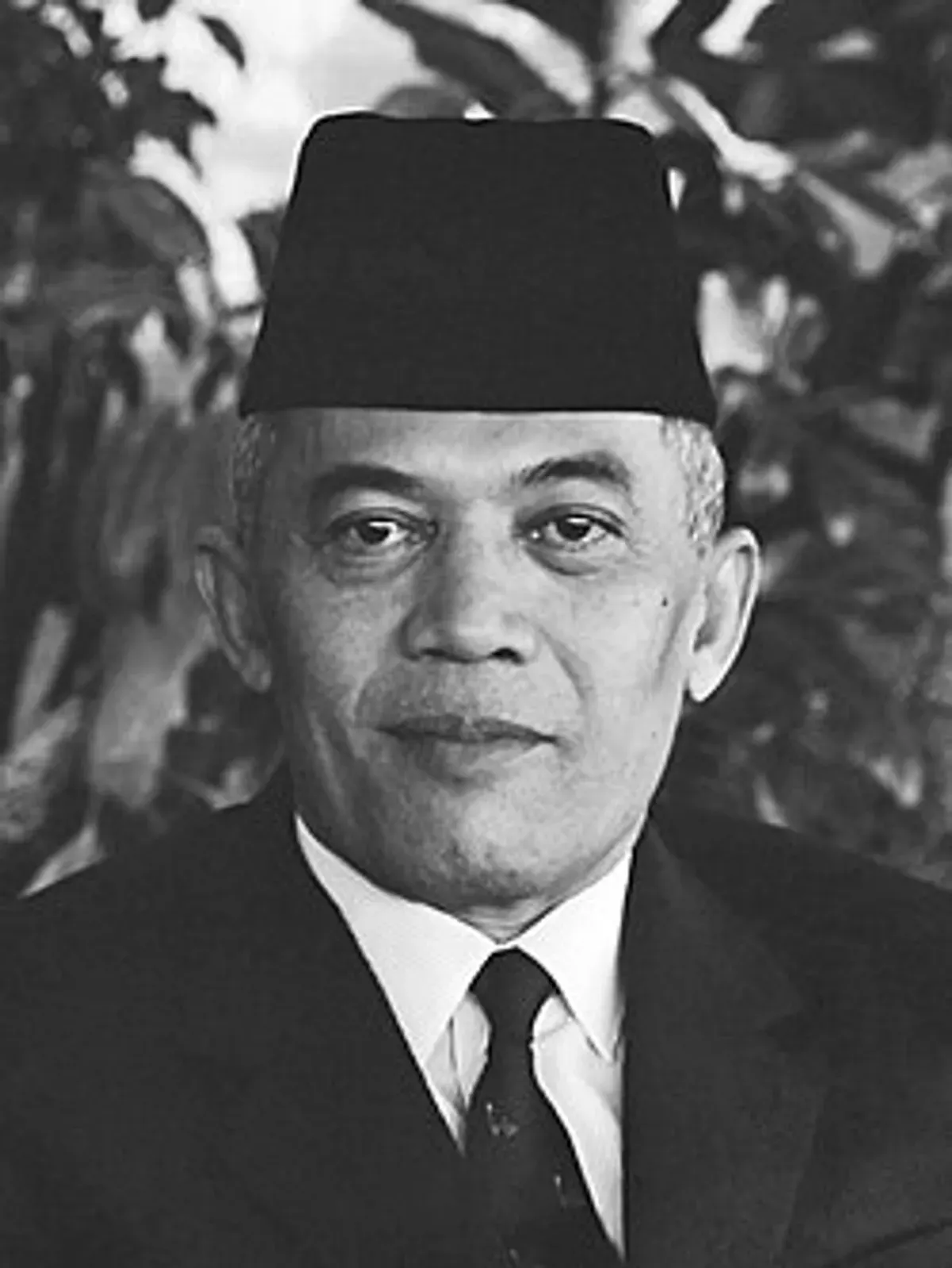 Jenderal A.H. Nasution (Sumber: Wikipedia.org)