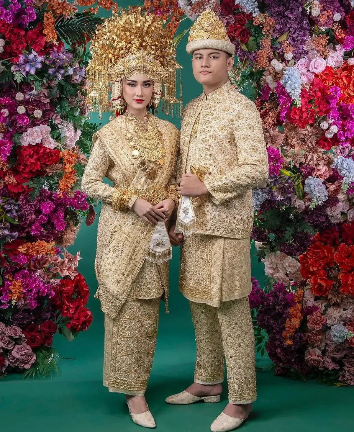 Busana Pengantin Palembang: Warisan Budaya Bernilai Tinggi (Sumber: Pinterest | Foto: semuaadadisini)