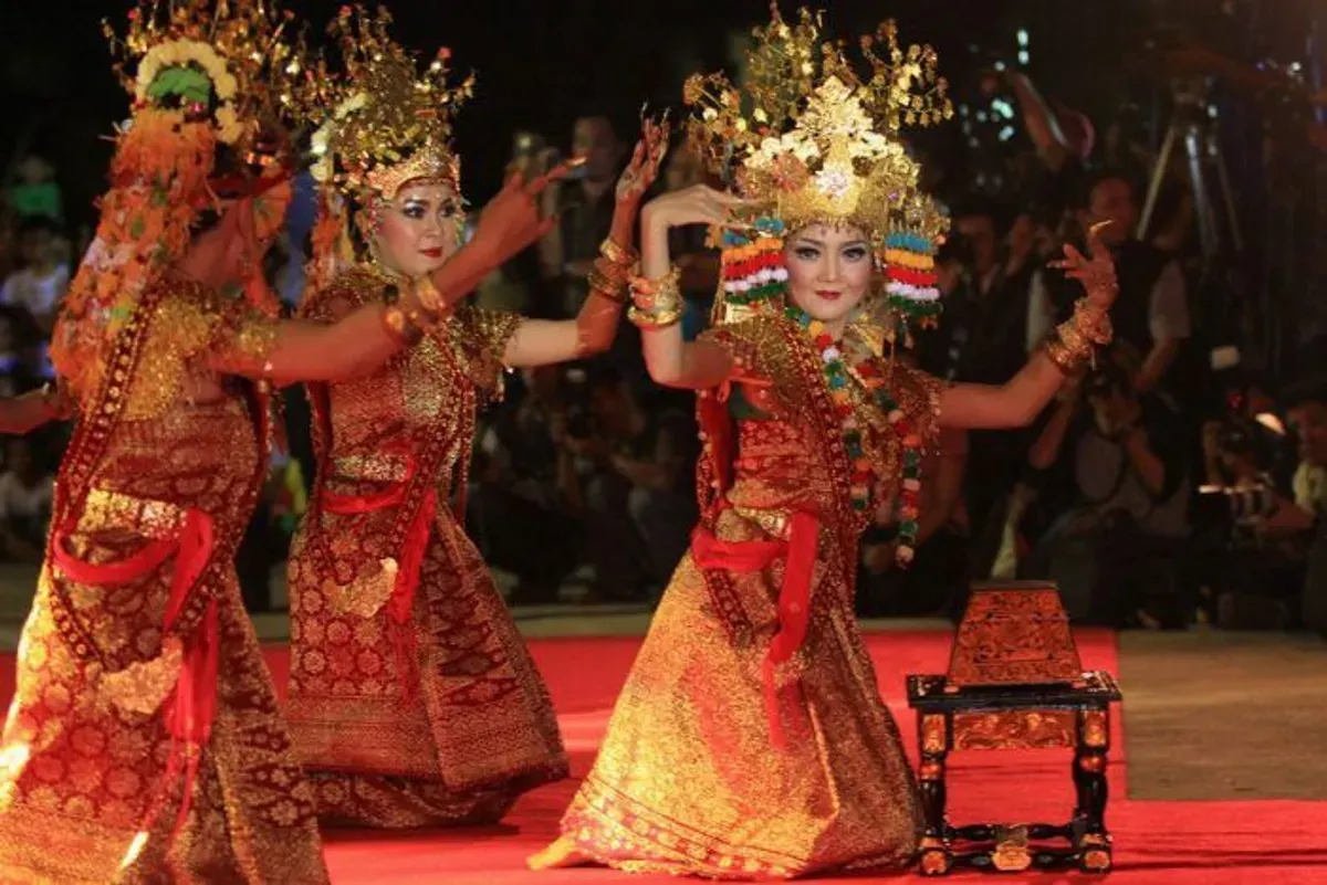 Tari Gending Sriwijaya: Simbol Kemegahan dan Keanggunan Budaya Sumatera Selatan (Sumber: Pinterest | Foto: Widya)