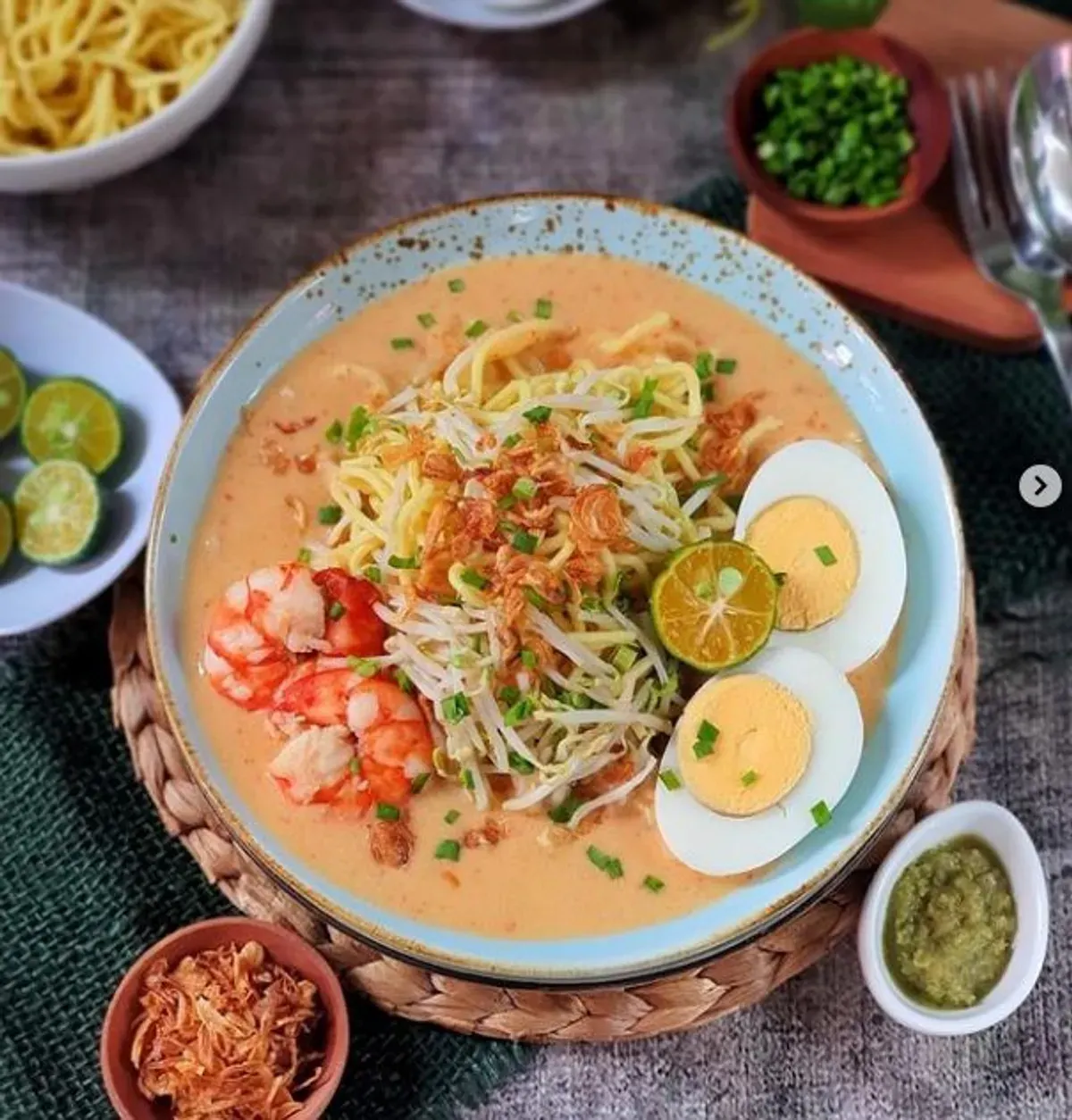 Mie Celor: Kuliner Khas Palembang yang Kaya Rasa dan Sejarah (Sumber: Pinterest | Foto: citymaryam)