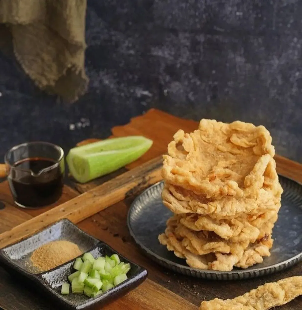 Pempek Kulit: Cita Rasa Unik dari Olahan Ikan Khas Palembang (Sumber: pinterest.com | Foto: pinterest)