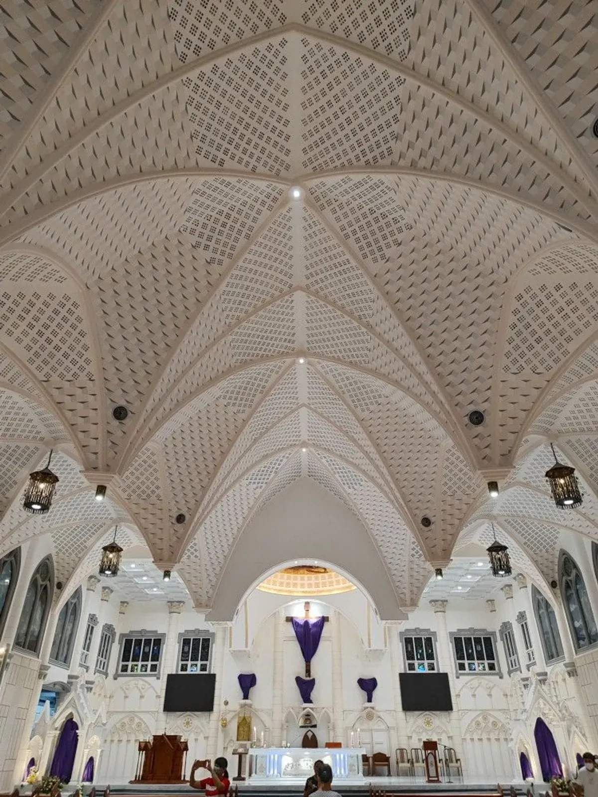 Gereja Katedral St. Maria Palembang: Ikon Sejarah dan Wisata Religi di Bumi Sriwijaya (Sumber: pinterest.com | Foto: yyesy n)
