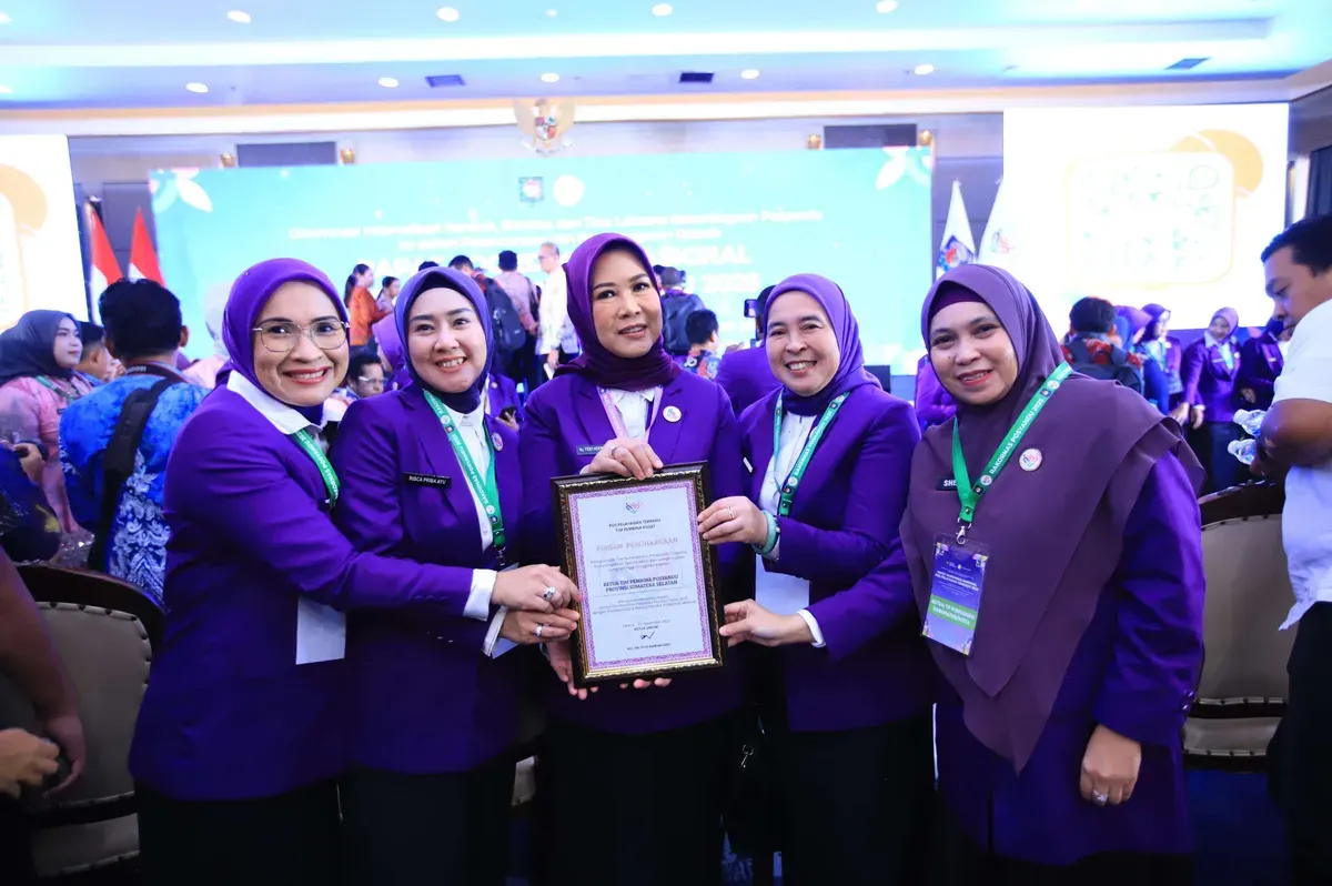 Ketua TP PKK sekaligus Pembina Posyandu Provinsi Sumsel Febrita Lustia Herman Deru (Sumber: Istimewa)