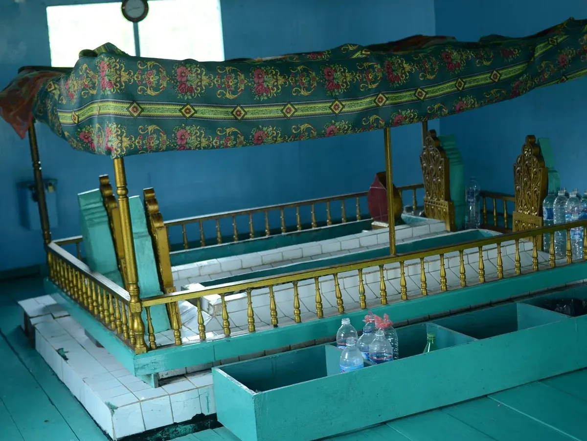 Makam KH Mesir: Wisata Religi dan Jejak Ulama Karismatik di Banyuasin (Sumber: google.com | Foto: jadesta.kemenparekraf)