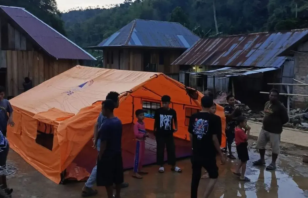 Tenda pengungsian yang didirikan BPBD (Sumber: Antara)