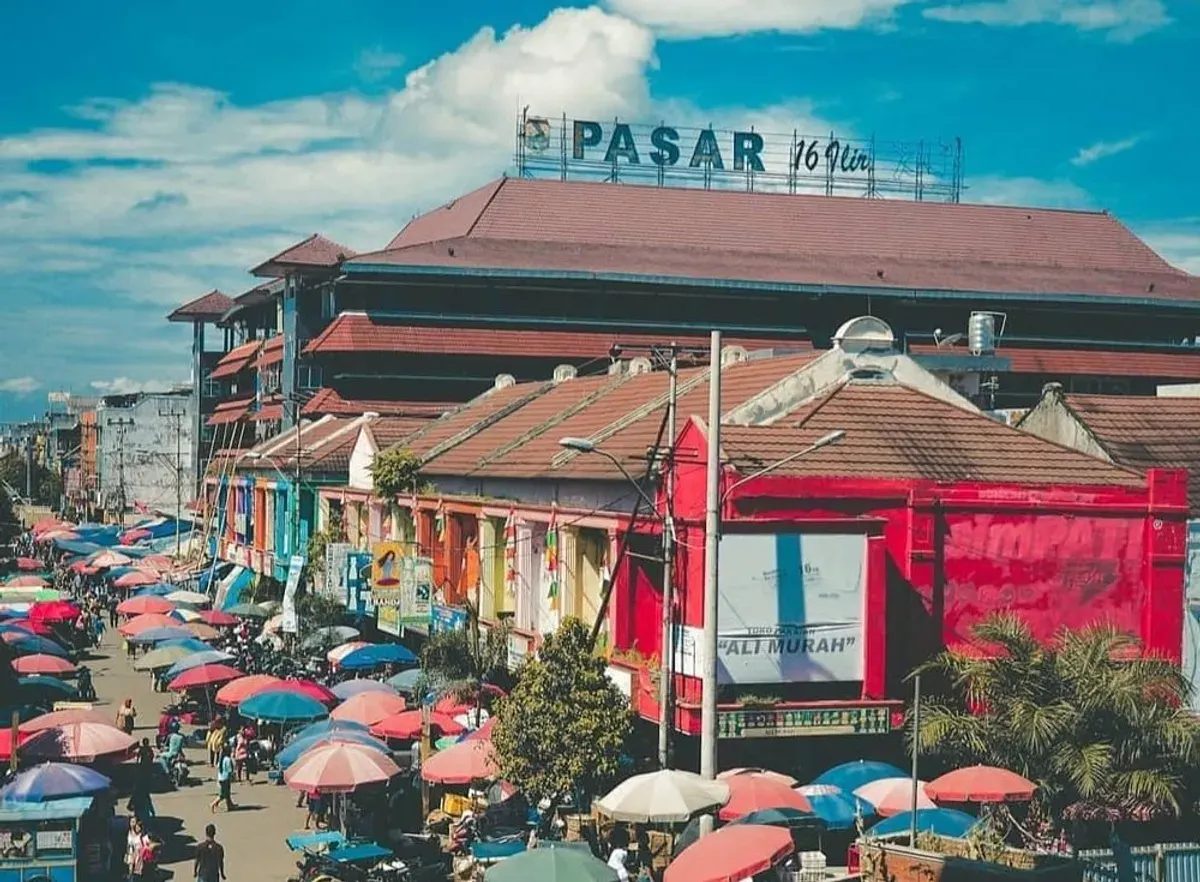 Menjelajahi Pasar 16 Ilir: Ikon Wisata Belanja dan Kuliner Khas Palembang (Sumber: google.com | Foto: britabrita.com)