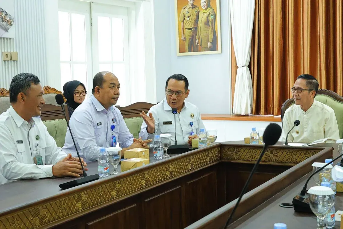 Kepala BNNP Sumsel Brigjen Pol Hissar Siallagan saat menjelaskan modus baru peredaran narkoba melalui liquid vape di Palembang. (Sumber: Istimewa)