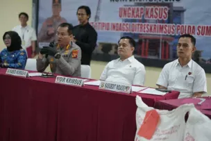 pengungkapan kasus penyalahgunaan pupuk subsidi di Mapolda Sumsel. (Sumber: Istimewa)